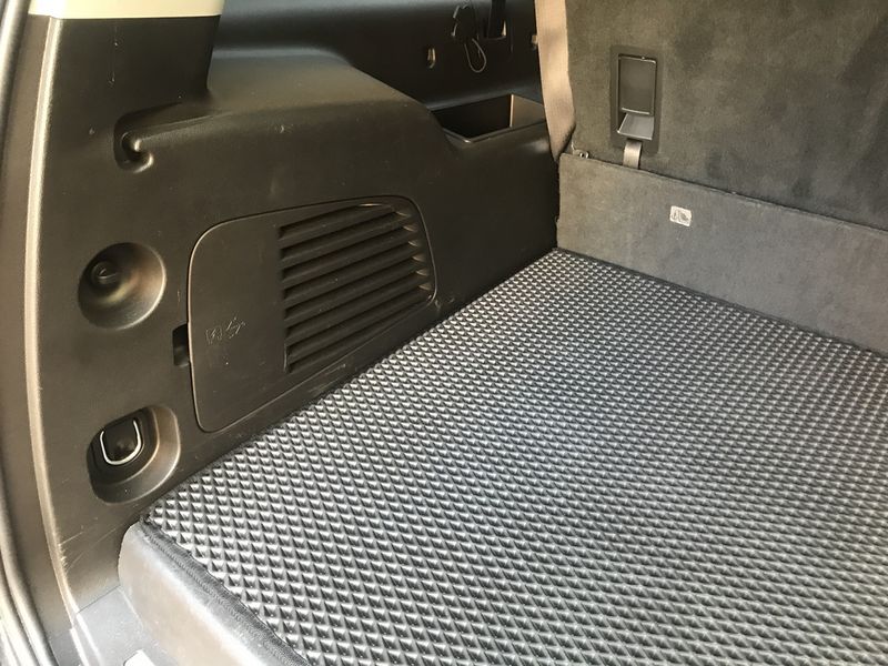 Коврики багажника (EVA, черные) для Chevrolet Suburban 2014-2019 гг 79478 фото