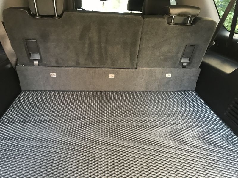 Коврики багажника (EVA, черные) для Chevrolet Suburban 2014-2019 гг 79478 фото