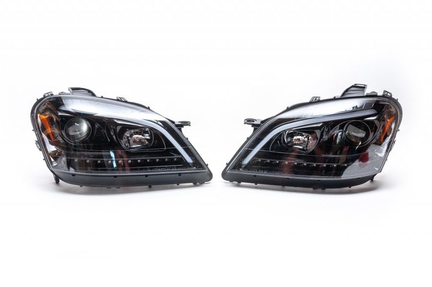 Передня оптика (2005-2008, 2 шт, темна) для Mercedes ML W164 74320 фото