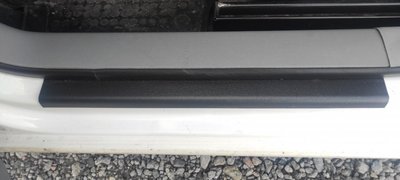 Накладки на дверні пороги (ABS-пластик) 3 шт, Мат для Volkswagen Caddy 2015-2020 рр 63171 фото