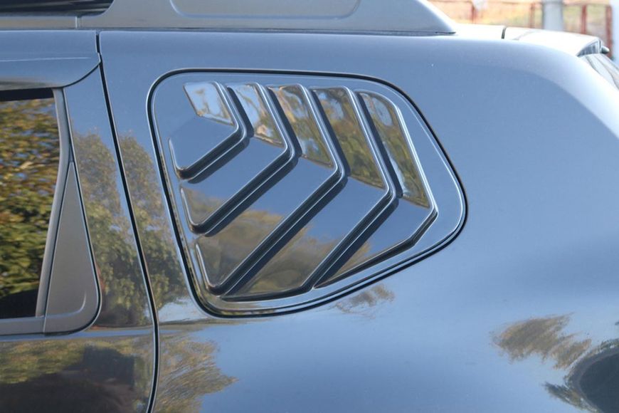 Накладки на задние окна EuroCap (2 шт, ABS) для Dacia Duster 2008-2018 гг 113203 фото