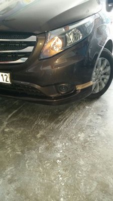 Тюнінг обвіс на передній бампер (під фарбування) для Mercedes Vito / V W447 2014-2023 рр 20452 фото