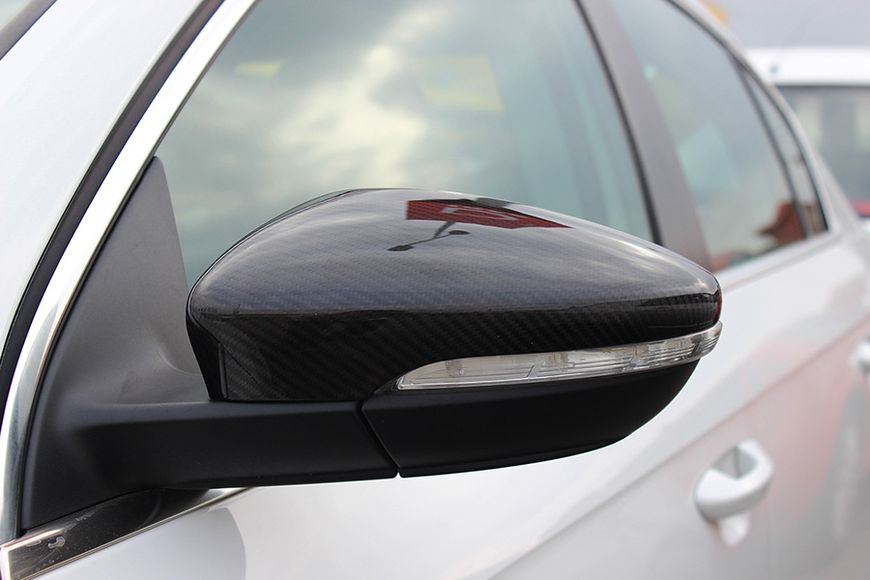 Накладки на дзеркала (2 шт, натуральний карбон) для Volkswagen Passat B7 2012-2015рр 18940 фото