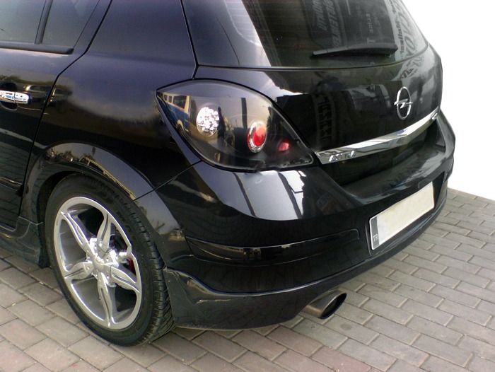 Задня нижня накладка HB (під фарбування) для Opel Astra H 2004-2013рр 15482 фото